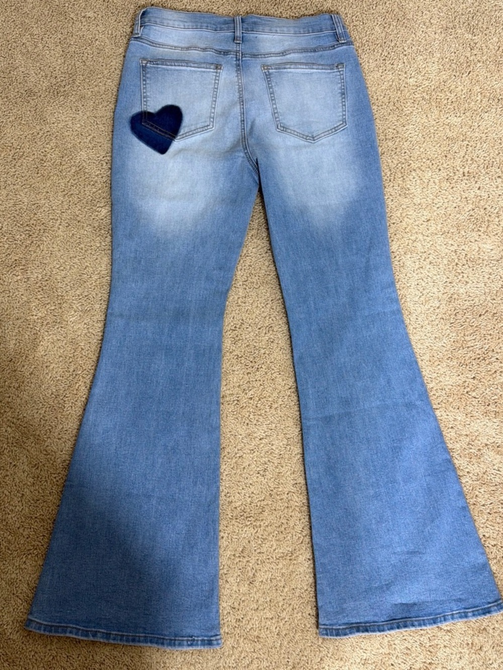NWT Fashion Nova Dare To Flare High Rise Jeans - Size 11👖 - Picture 4 of 5